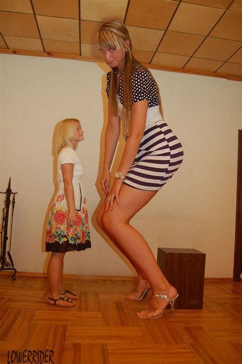 Tall Baltic Girl Crouch By Lowerrider Tall Women Tall Girl Tiny Woman