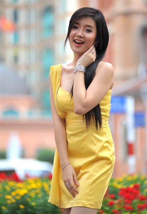 Những Hot Girl Tài Năng Của Làng Giải Trí Việt