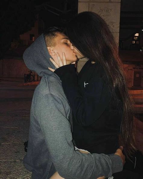 𝐄𝐗𝐀𝐍𝐆𝐄 𝐈𝐍 𝐔𝐒𝐀 En 2020 Parejas Besándose Tumblr Fotos De Novios Tumblr Fotos Tiernas De Novios