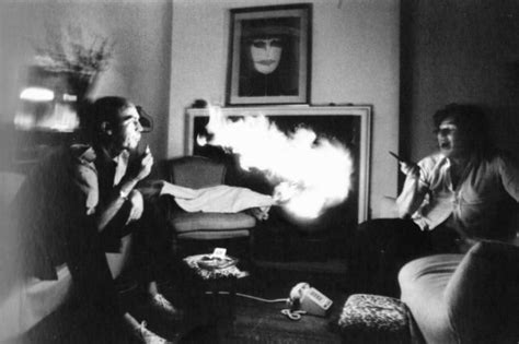 A Day In The Life Of Drug Addict Hunter S Thompson 2 Pics