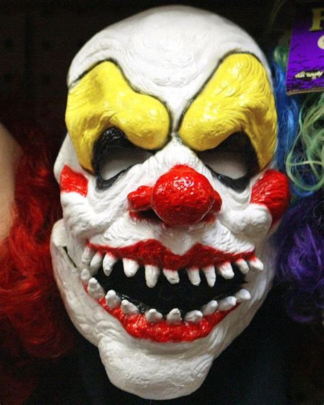 Discover over 2020 of our best clown. Men In Clown Masks Are Terrorising Children Outside Schools In Kent - Sick Chirpse