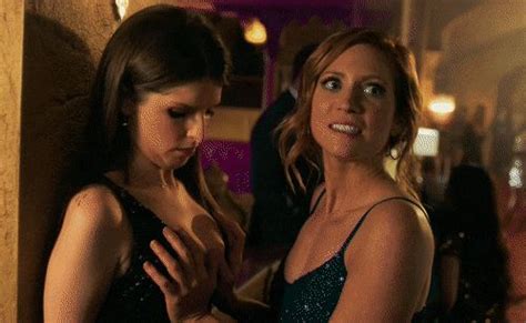 Anna Kendrick And Brittany Snow คนดัง