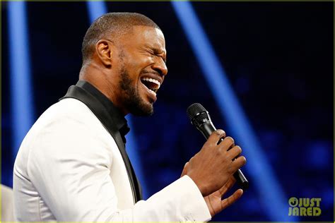Jamie Foxx Sings The National Anthem For Mayweather Vs Pacquiao Fight Photo 3361053 Jamie