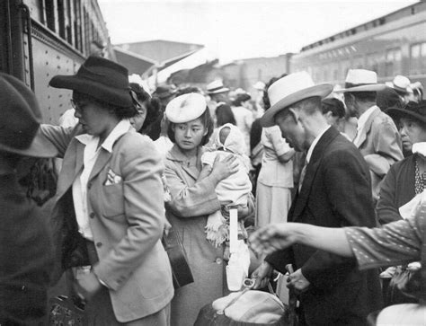 Photo Japanese Americans Returning To Sacramento California United