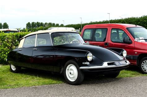 Citroen Ds Classic Cars French Wallpapers Hd Desktop And Mobile