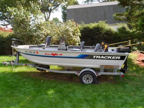 16 Pro Deep V Tracker Aluminum Fishing Boat Tracker Pro Deep V 1994