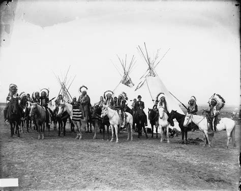 Filecolumbia Plateau Native Americans On Horses 1908 Benjamin Ford
