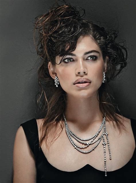 Публикация от valentina sampaio (@valentts) 6 май 2019 в 6:35 pdt. Valentina Sampaio Models Luxe Jewelry for Vanity Fair Italy | Валентино