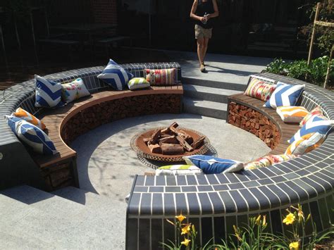 This Conversation Pit With A Brazier Is Perfect For Entertaining