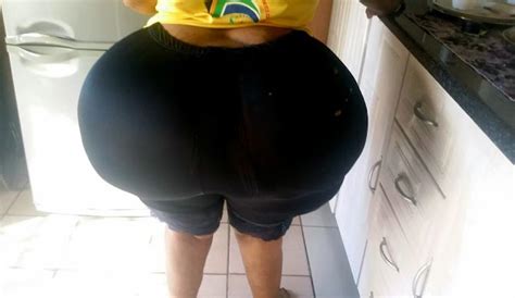 Photossouth African Woman Whose Butt Wont Stop Growing Curses Men
