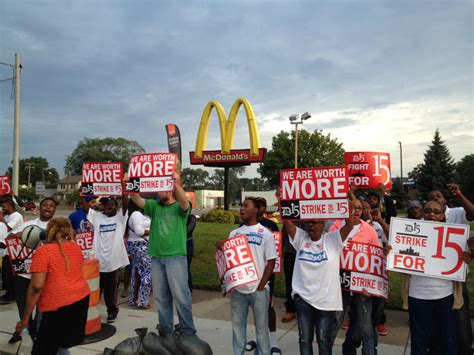 Fast Food Workers Demand Super Sized Wages Cbs Detroit
