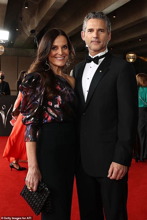 Eric Bana Cuts A Dashing Figure As He Poses With Wife Rebecca Gleeson At The 2021 Aacta Awards