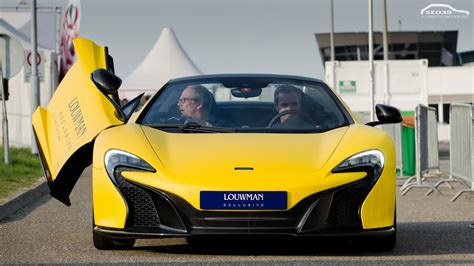 Mclaren 650s Spider Accelerations And Flybys Youtube