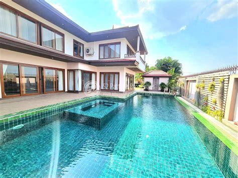 4 bedroom luxury pool villa for sale 52 pattaya property