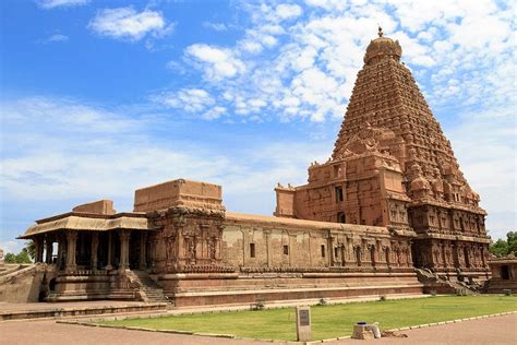 Famous Temples Of India Visit The Countrys Stunning Religious Sites