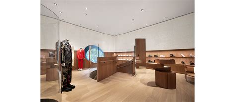 Alexander Mcqueen Flagship Store Reggiani Illuminazione