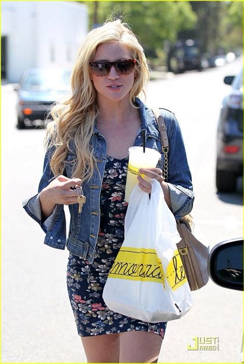 Brittany Snow Spring Fashion Fashion Show Casual Style Casual