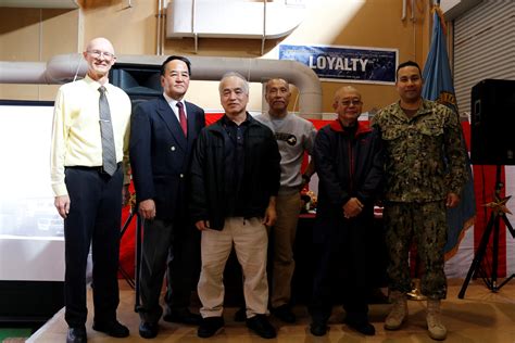 dla distribution yokosuka japan holds retirement ceremony for mlc employees defense logistics