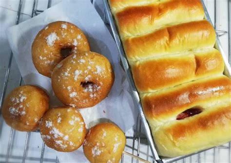 Oke deh tanpa perlu bicara panjang lebar, yuk dicek langsung cara membuat kue cubit rainbow lembut, enak dan mudah dalam artikel dibawah ini resep roti bakar. Resep Dough Roti dan Donat Tanpa mixer oleh Eni Mahmudah ...