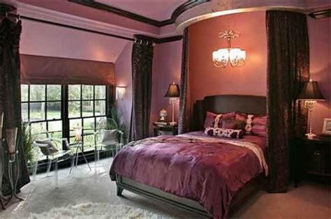 Replicate the colors of a lavender field by using shades of green and purple in your bedroom. 50 Purple Bedroom Ideas For Teenage Girls | Ultimate Home ...