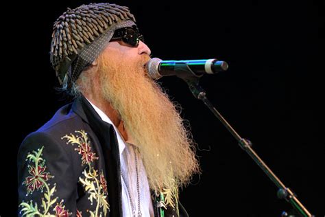 Zz Tops Billy Gibbons Explains His Fascination With Vinyl Records