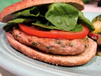 Build Your Own Canadian Cranberry And Herb Turkey Burgers Recipe