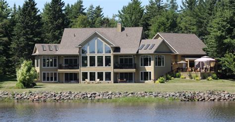 Photos Homes Of The Month Waterfront Properties