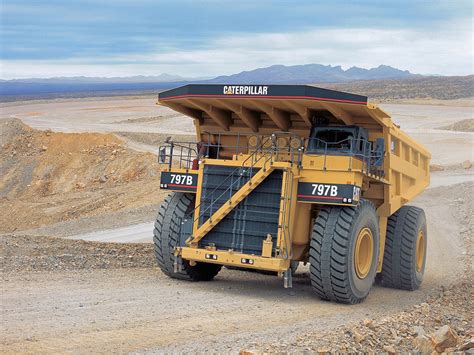 5 Of The Largest Dump Trucks In The World Theyre Gigantic Diesel Army