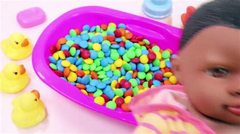 Learn Colors Baby Doll Bath Time Mandms Chocolate Play Doh Modelling