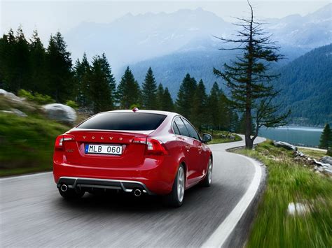 2010 Volvo S60 and V60 R Design Released - autoevolution