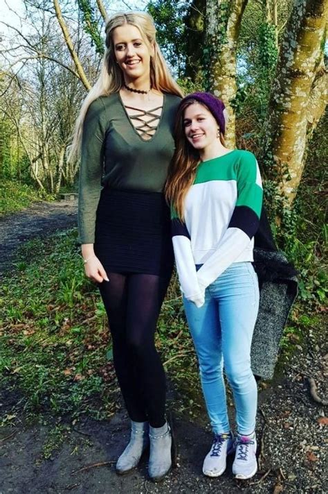 6ft3 190cm Lizzy And Friend By Zaratustraelsabio On Deviantart Tall Women Tall Girl Women