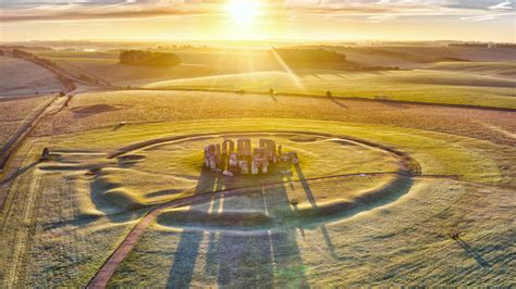 This Compelling New Stonehenge Theory Confirms What We Suspected All Along