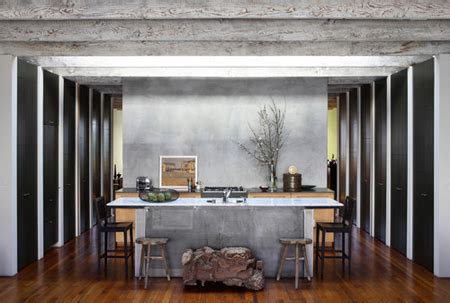 Color washing can be achieved by sponge painting or brushing the latex glaze onto walls. HOME DZINE | How to colour wash on walls