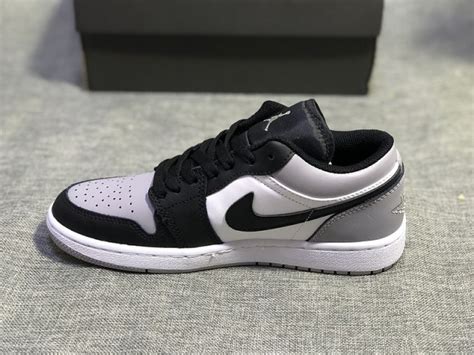 Share yours — take your best photo and share on instagram or twitter with the tag #airjordancollection. Nike Air Jordan 1 Low Shadow White Atmosphere Grey Black ...