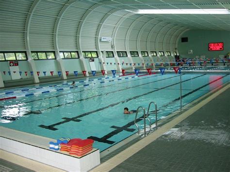 Piscina Wikipedia La Enciclopedia Libre Swimming Swimming Pools