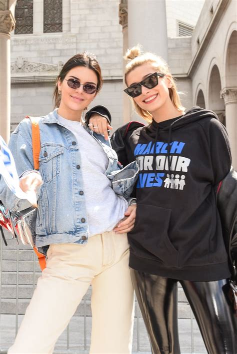Famous Two Bff Fashion Goals From Hailey Bieber And Kendall Jenner Iwmbuzz
