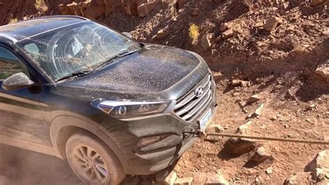 Hyundai Tucson Extreme Off Road Stuck Suv Gets Towed By Jeep Cherokee