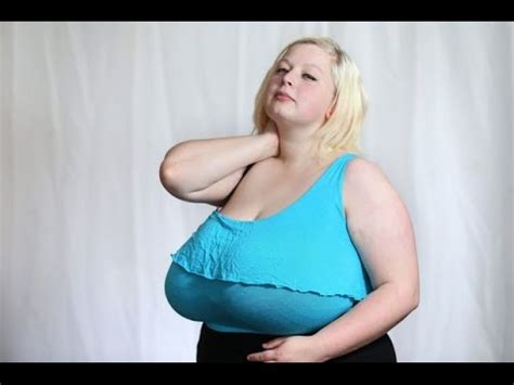 Woman With Giant N Breasts Her Boobs Aren T Big Enough For Nhs