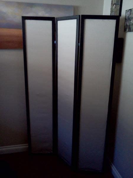 This diy room divider idea is customizable to your design tastes, and it's even mobile. Custom Decorative Privacy Screen | Diy room divider ...