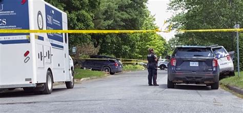About 4 Cops With Their Guns Drawn Neighbour Saw Police Kill Man Who