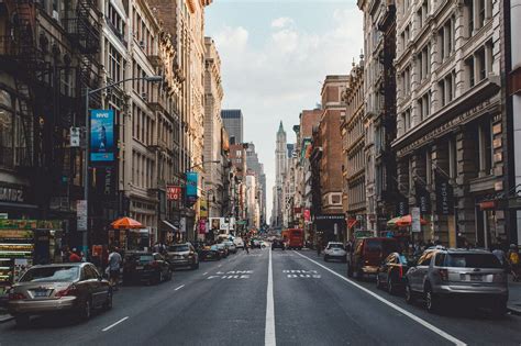 Looking Down The Middle Of A Street In New York 1600×1066 By Samalive