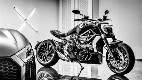 A typical cruiser is a type of motorcycle where the riding posture comprises of feet forward, hands raised, l. Ducati XDiavel - Sport Cruiser fuera de lo común