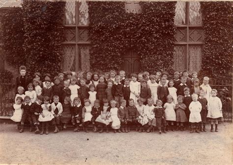 Vintage Class Pictures Of Pupils During The Victorian Era History Daily