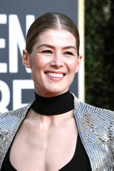 Rosamund Pike At 76th Annual Golden Globe Awards In Beverly Hills