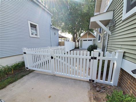 This list will help you pick the right pro fence company in lansing, mi. About Us | South Rockwood, MI | Brady's Fence Company, Inc.