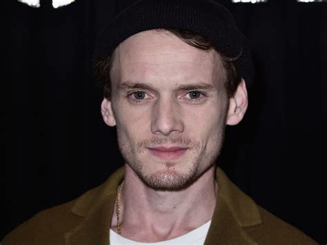 Anton yelchin was an american actor, known for playing bobby in сердца в атлантиде (2001), chekov in the звёздный путь (2009) reboot, charlie brewster in the. Anton Yelchin, "Star Trek" actor who plays Chekov, dead at 27 after car crash - CBS News