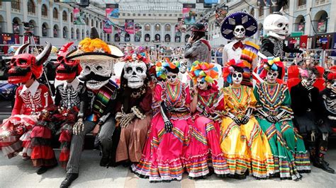 Mexican Celebration Day Of The Dead Comes To Life For American R Cbs