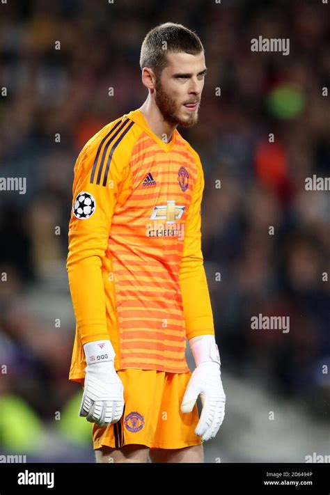 Manchester United Goalkeeper David De Gea Reacts Stock Photo Alamy