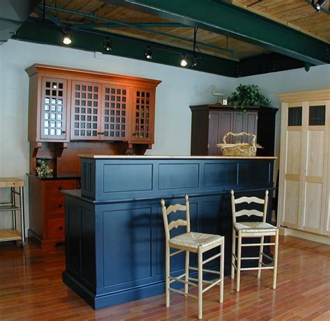 Why should you consider yestertec's workstations for your next they are extremely unique. Industrial Loft Style Unfitted Kitchen - Traditional ...