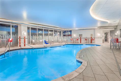Experience this exciting city with a stay at the quality inn ® hotel. Hampton Inn & Suites Madison/Downtown